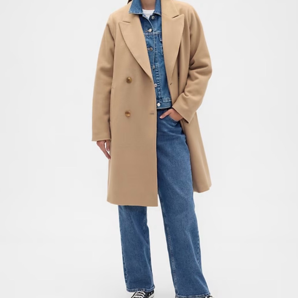 Gap Over/ Top Coat.. NWOT